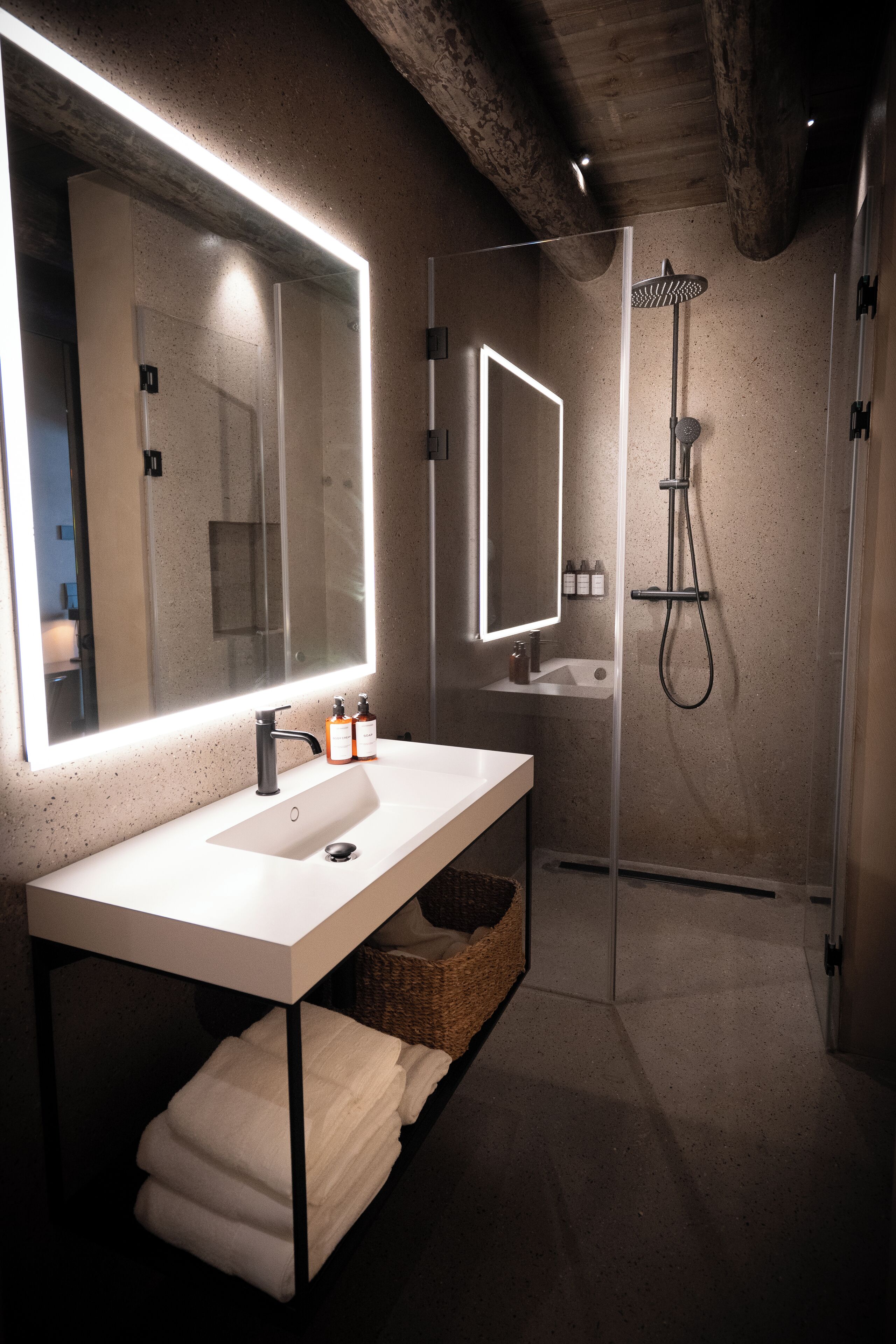 Les Pardines 1819 Mountain Suites & SPA