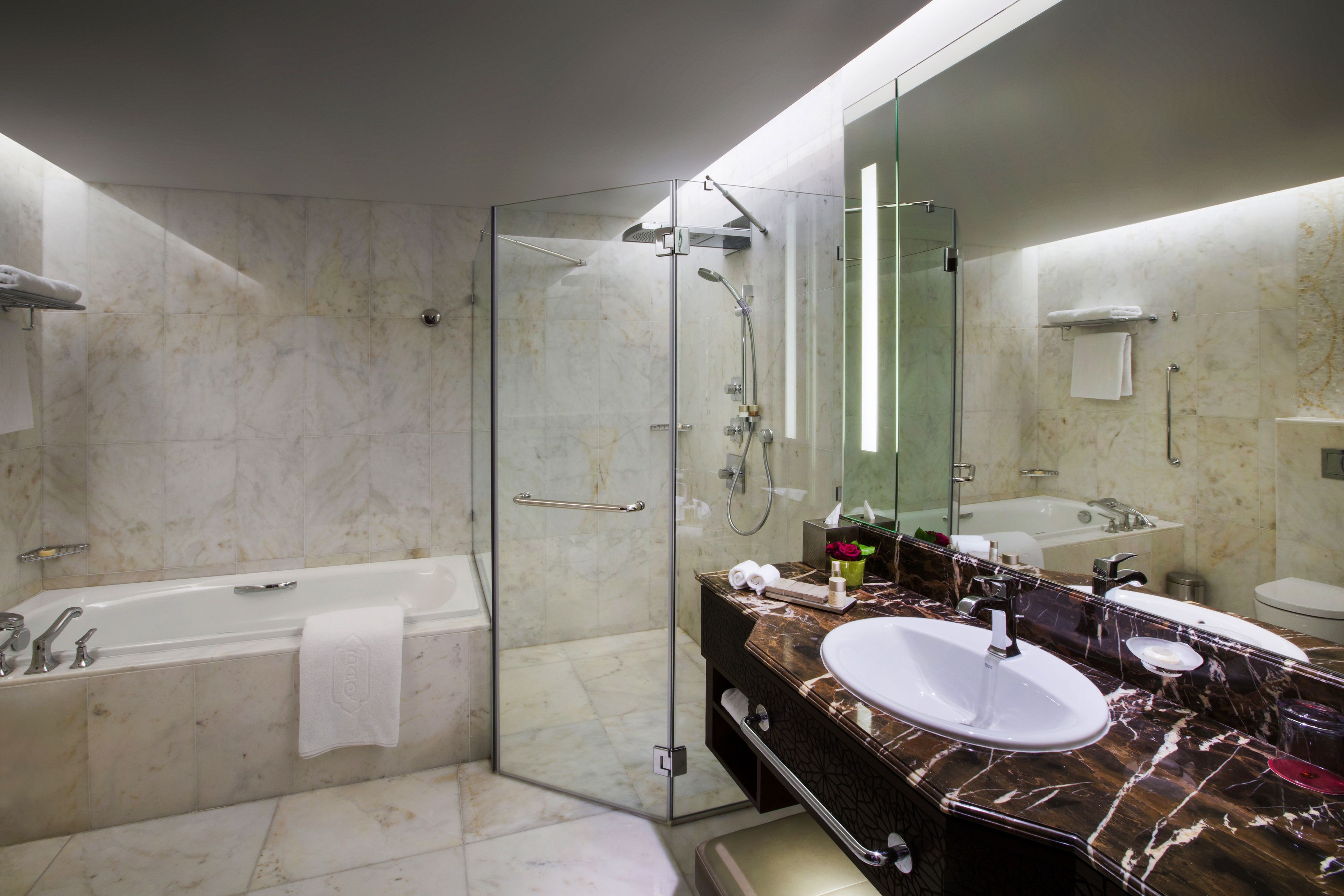 Bab Al Qasr Hotel