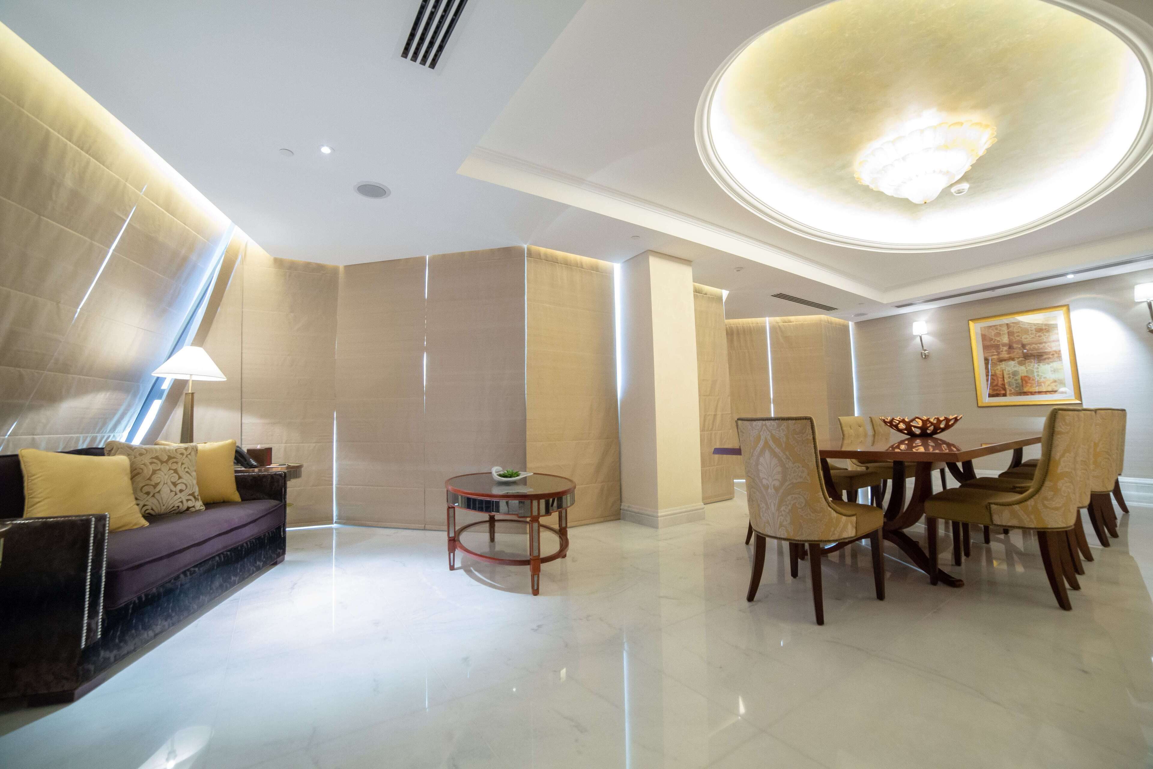 Bab Al Qasr Hotel