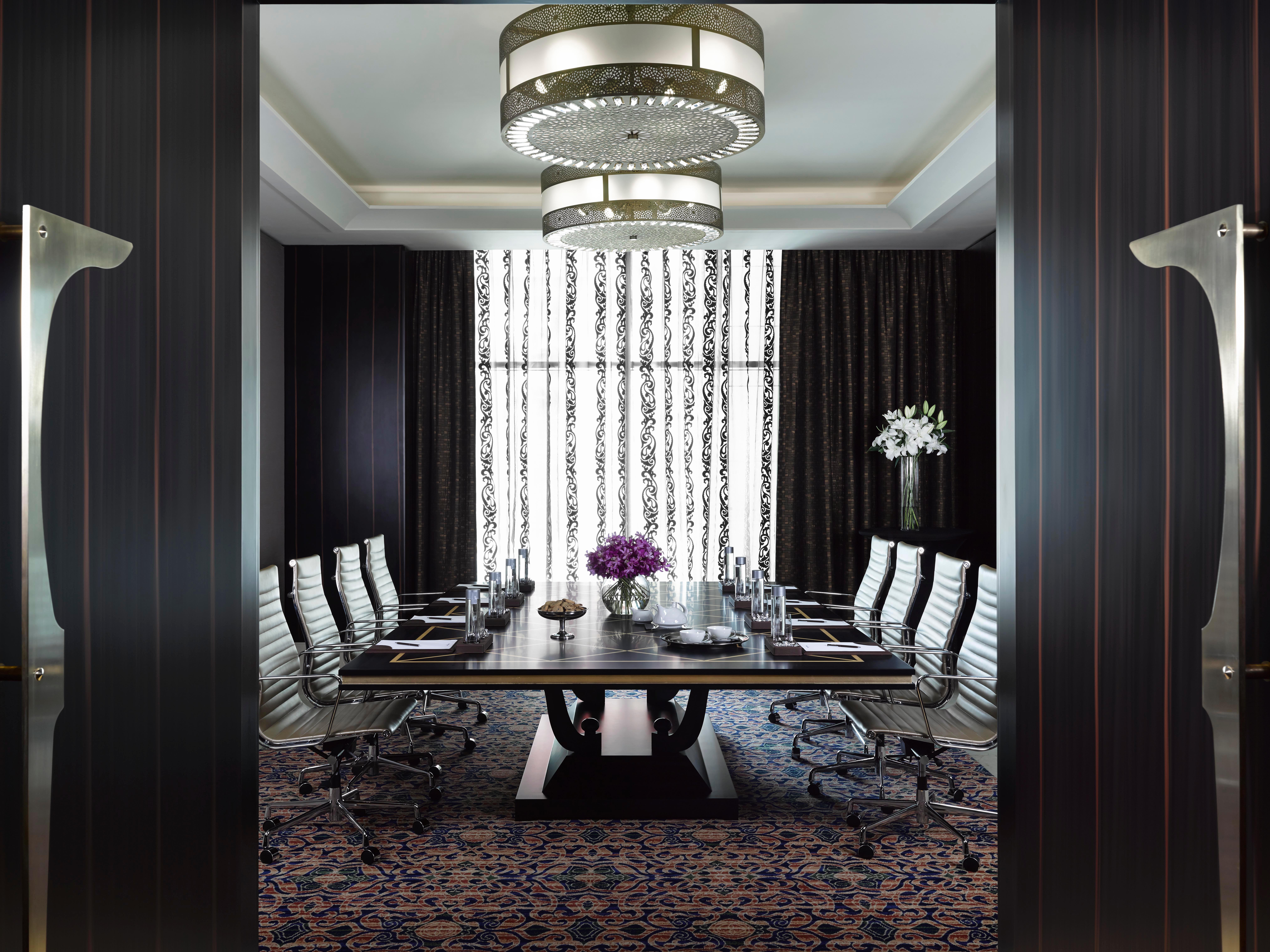 Dusit Thani Abu Dhabi