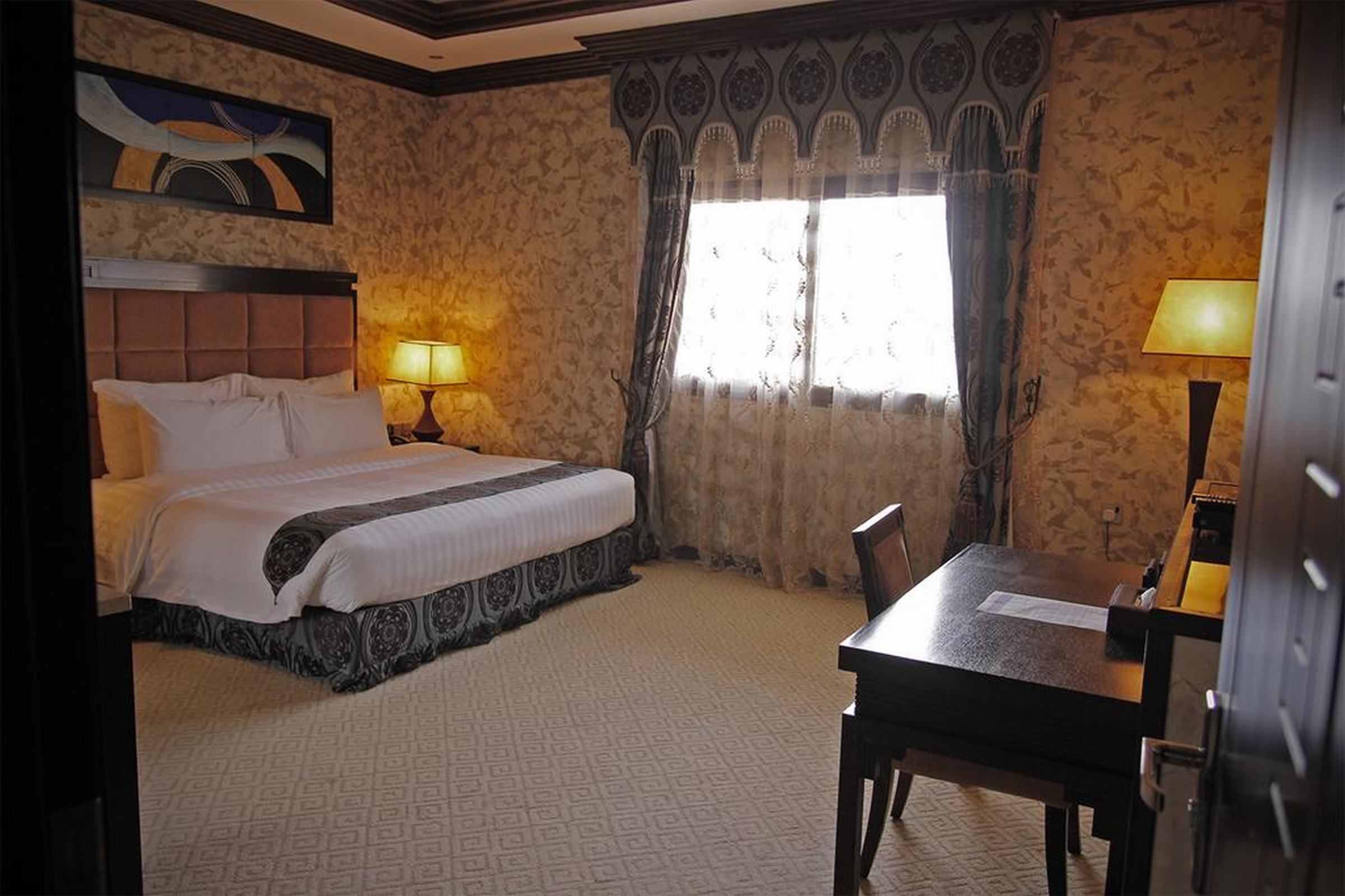 Emirates Park Zoo & Resort