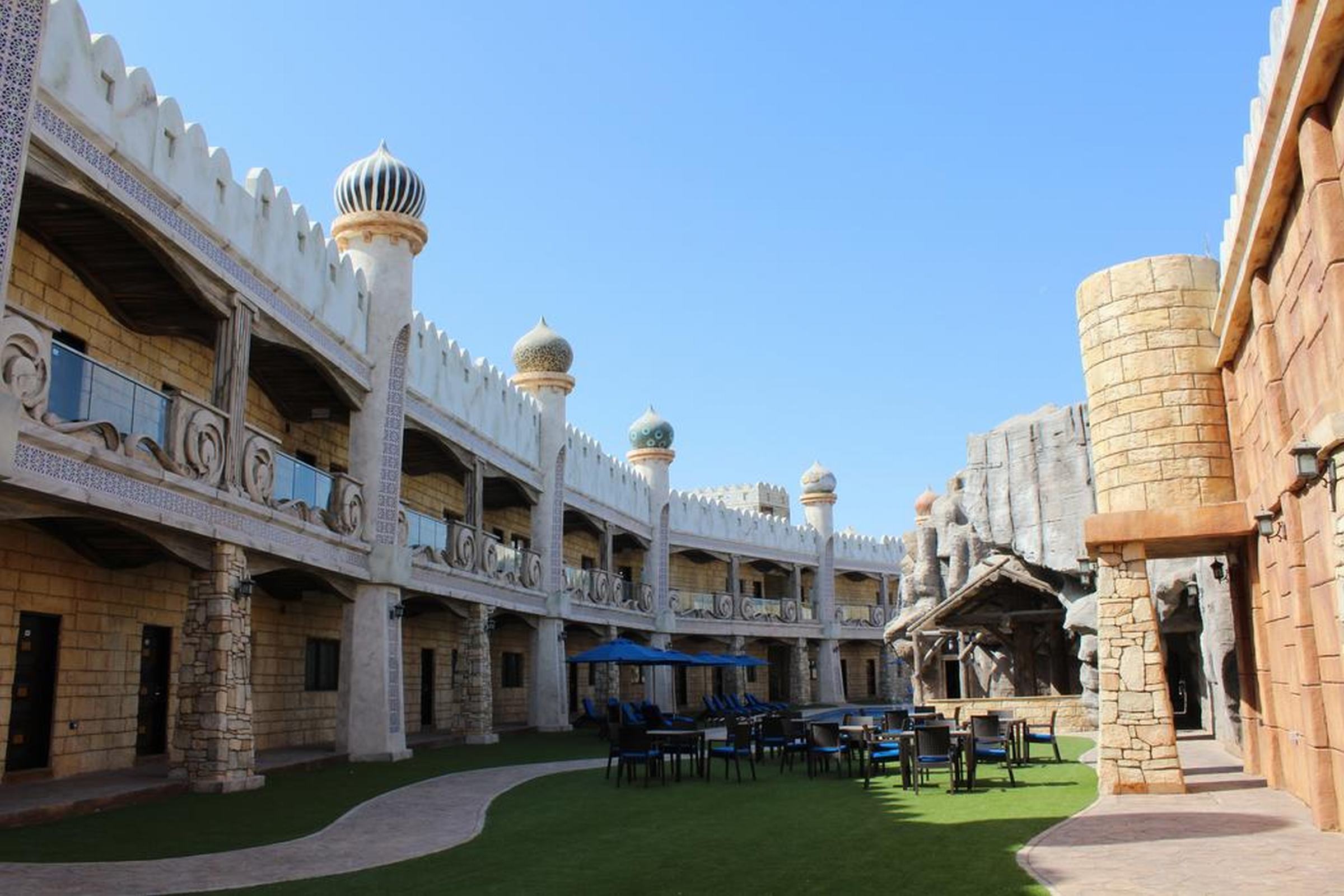 Emirates Park Zoo & Resort