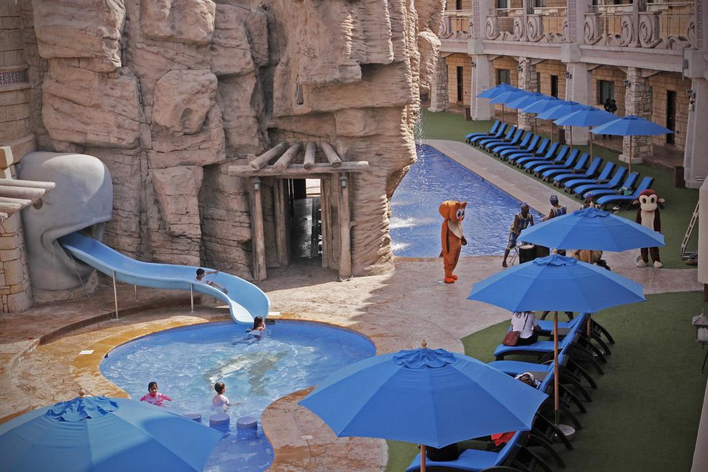 Emirates Park Zoo & Resort