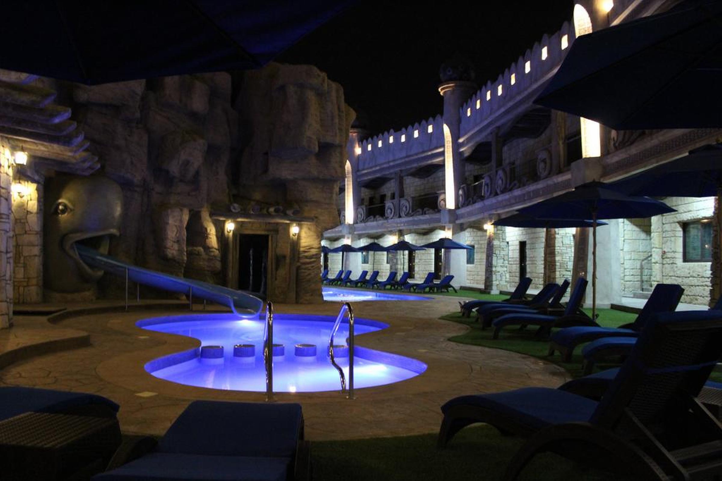 Emirates Park Zoo & Resort