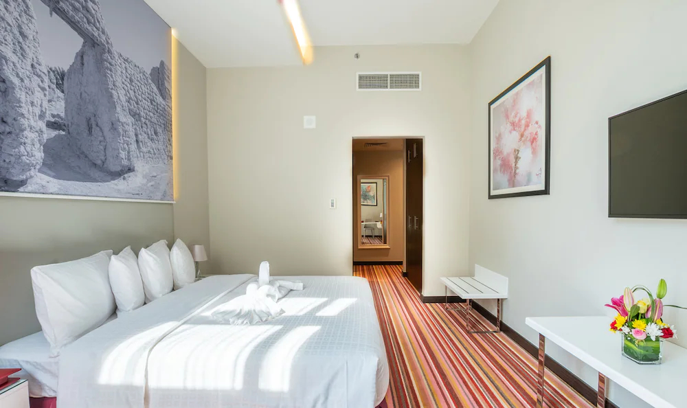 Gravity Hotel