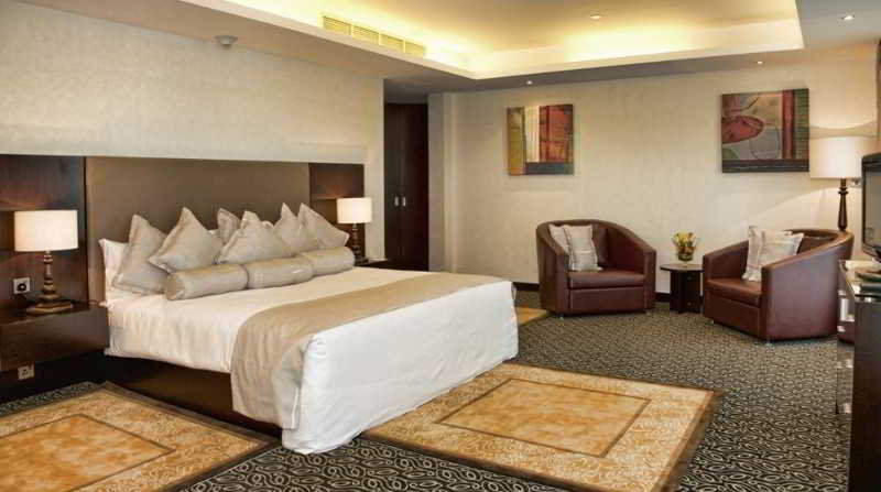 Metropolitan Al Mafraq Hotel