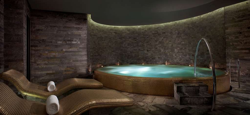 Park Hyatt Abu Dhabi Hotel & Villas