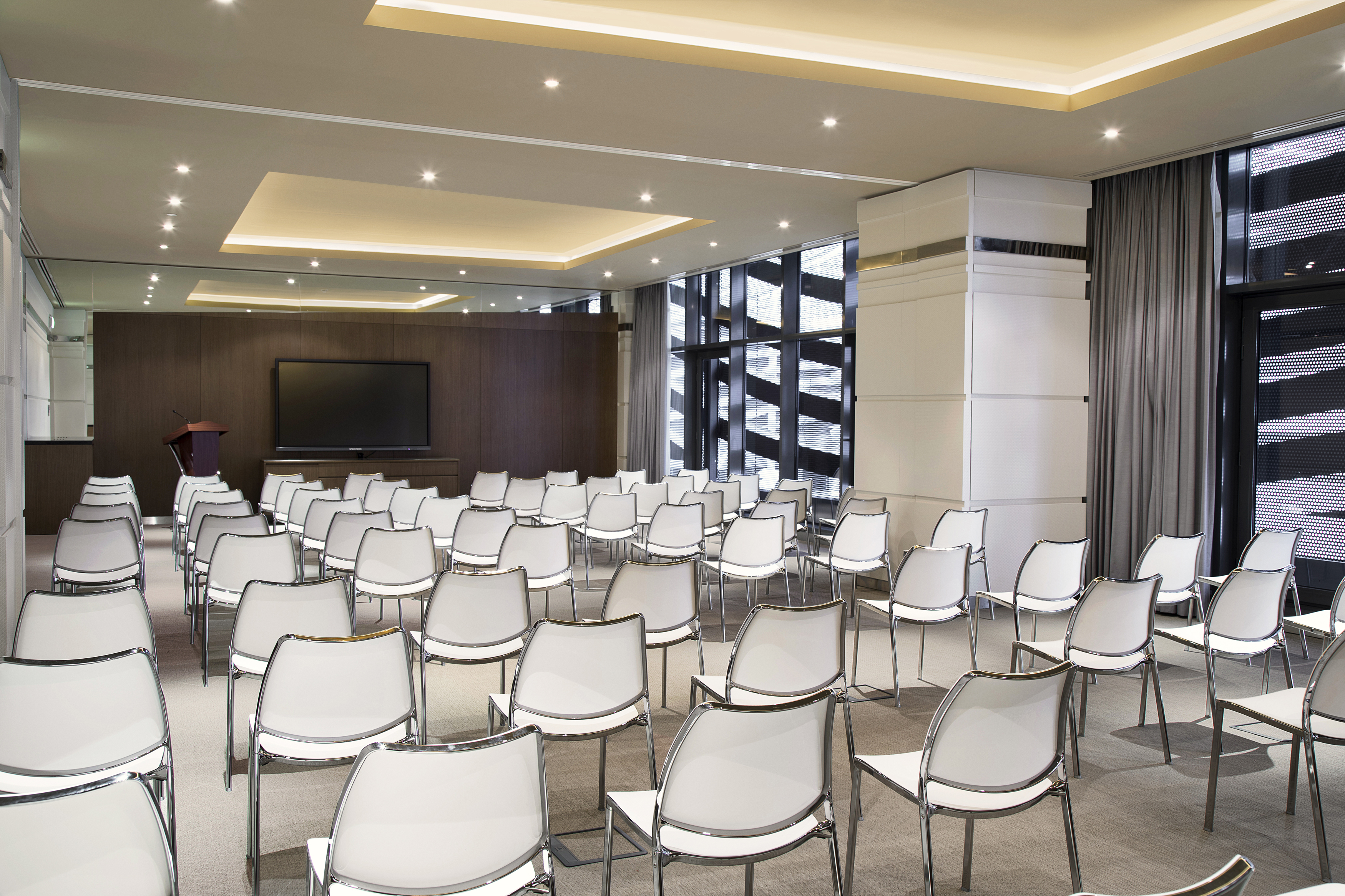 Pearl Rotana Capital Centre