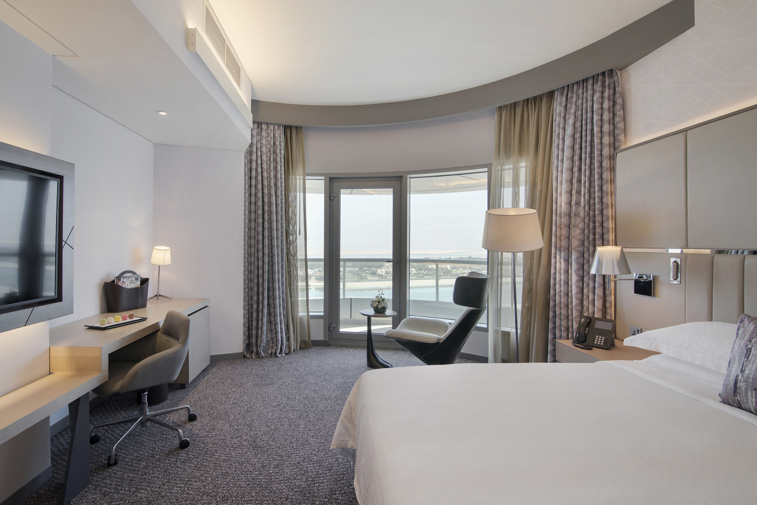 Pearl Rotana Capital Centre
