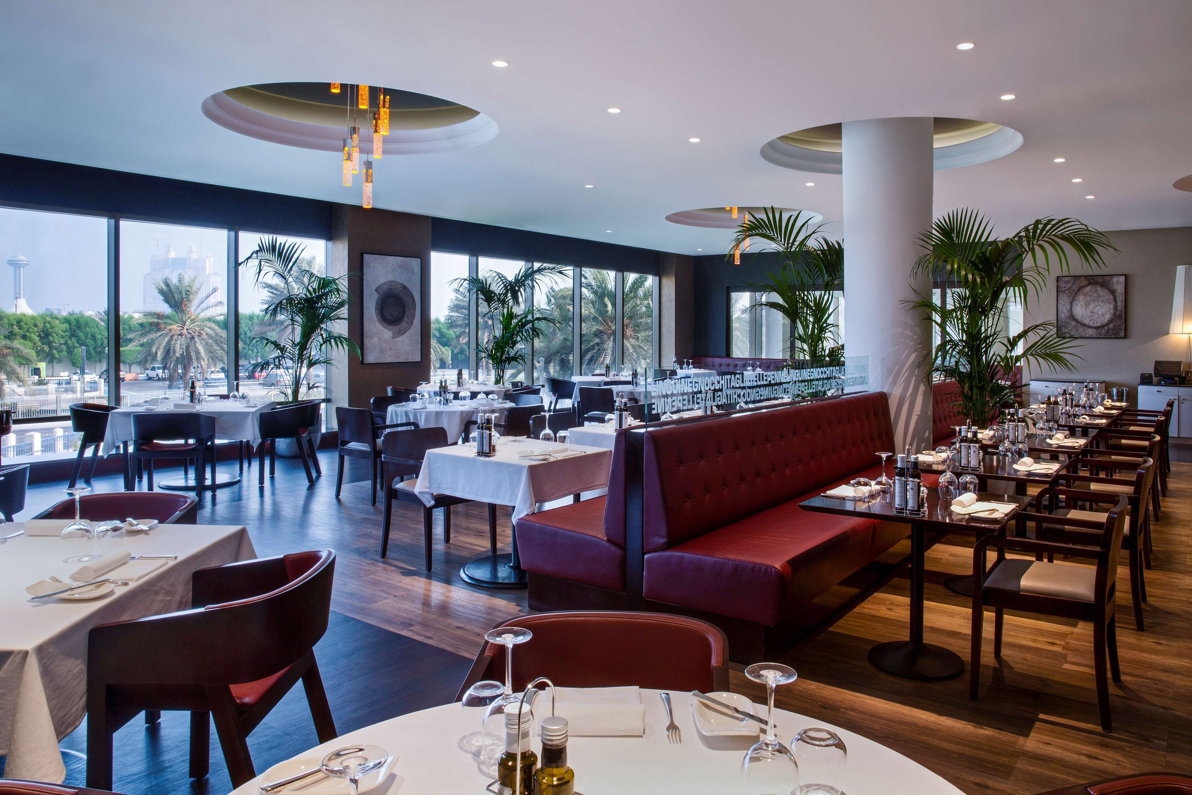 Radisson Blu Hotel & Resort, Abu Dhabi Corniche