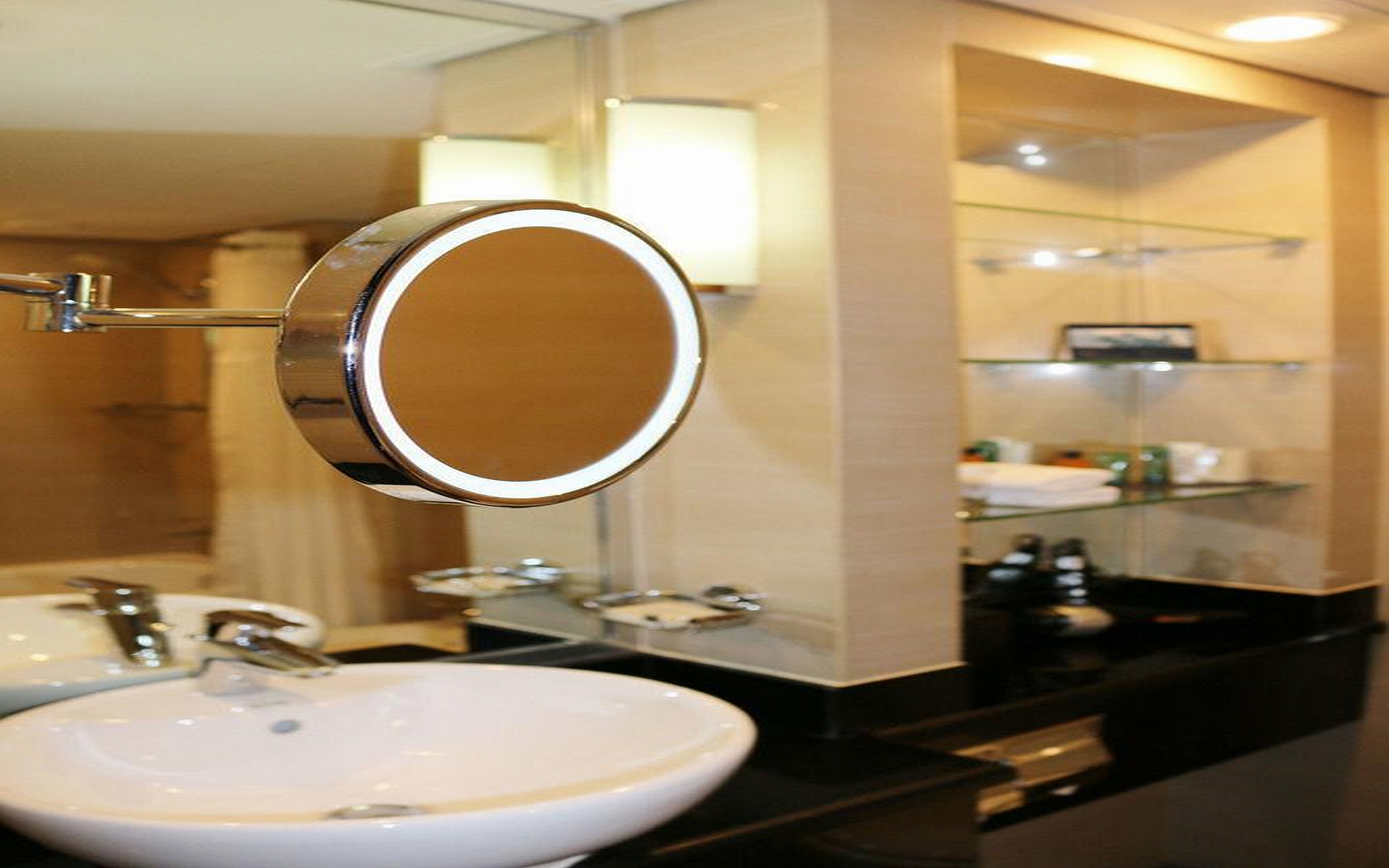 Radisson Blu Hotel & Resort, Al Ain