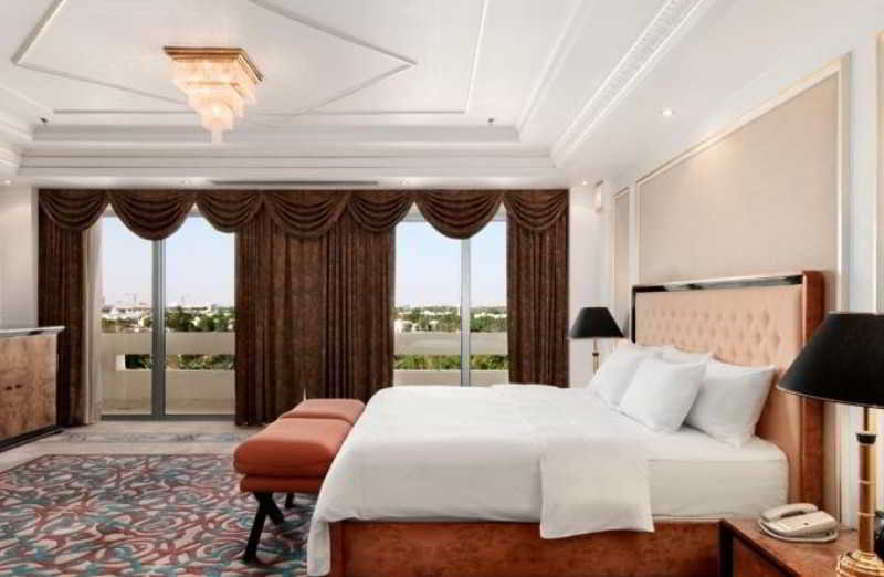 Radisson Blu Hotel & Resort, Al Ain