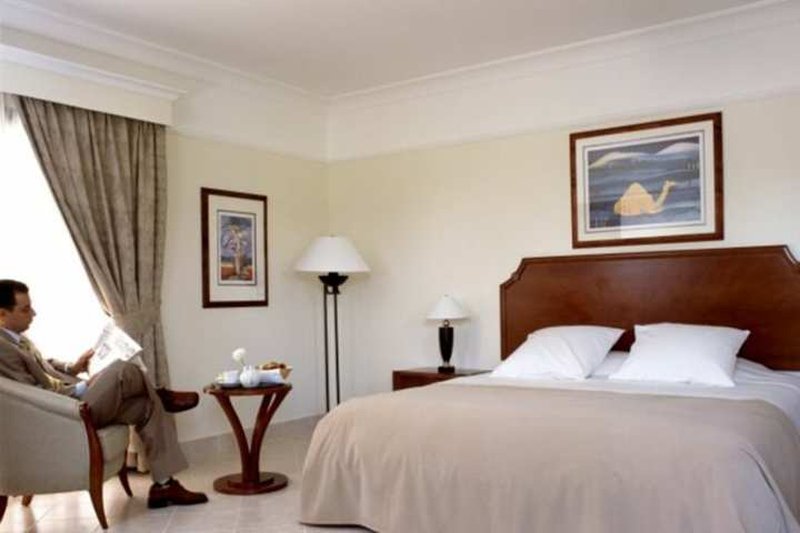 Radisson Blu Hotel & Resort, Al Ain