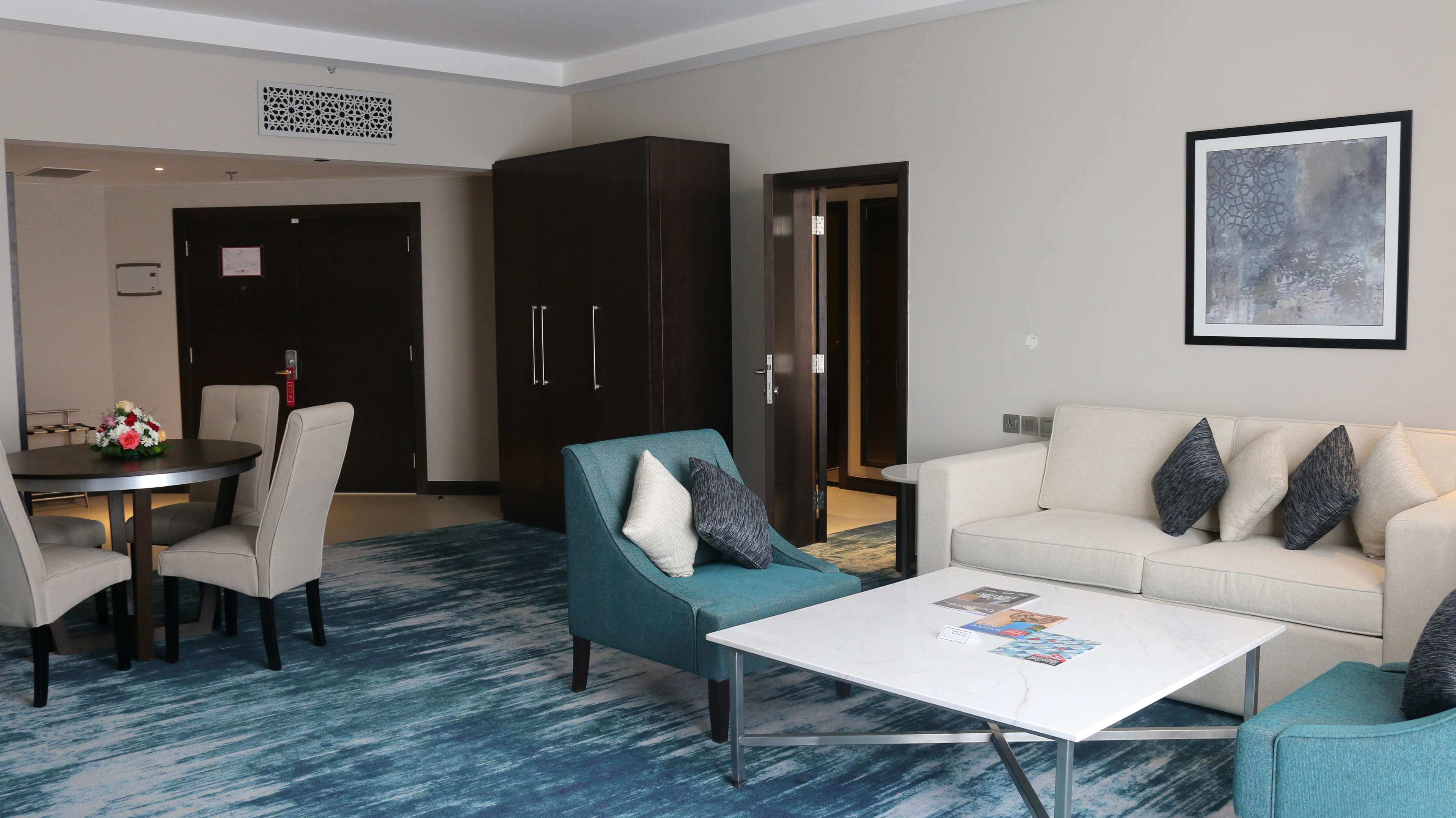 Radisson Blu Hotel & Resort, Al Ain