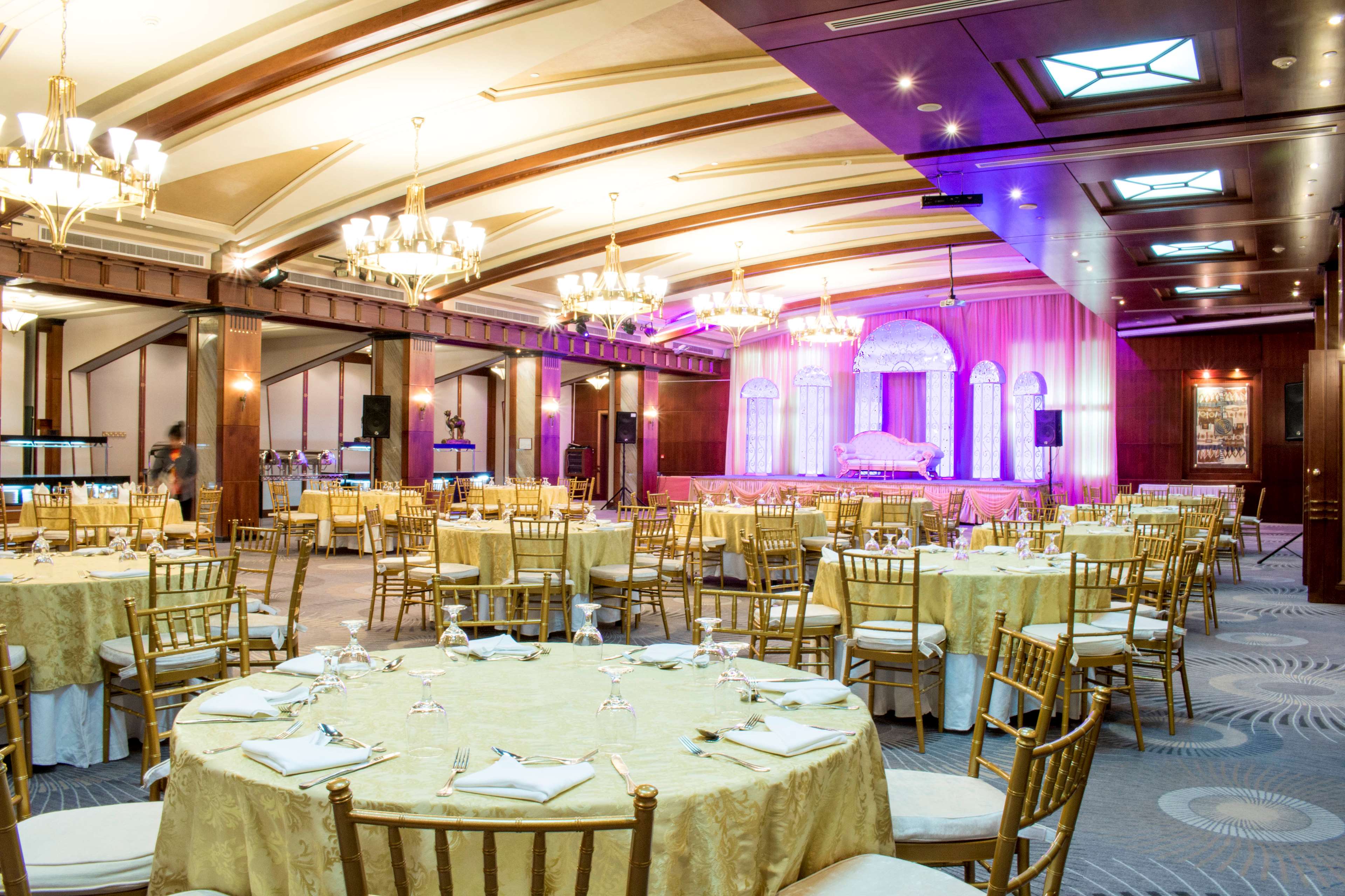 Radisson Blu Hotel & Resort, Al Ain
