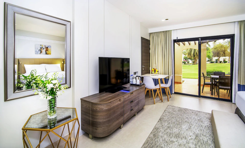 Radisson Blu Hotel & Resort, Al Ain