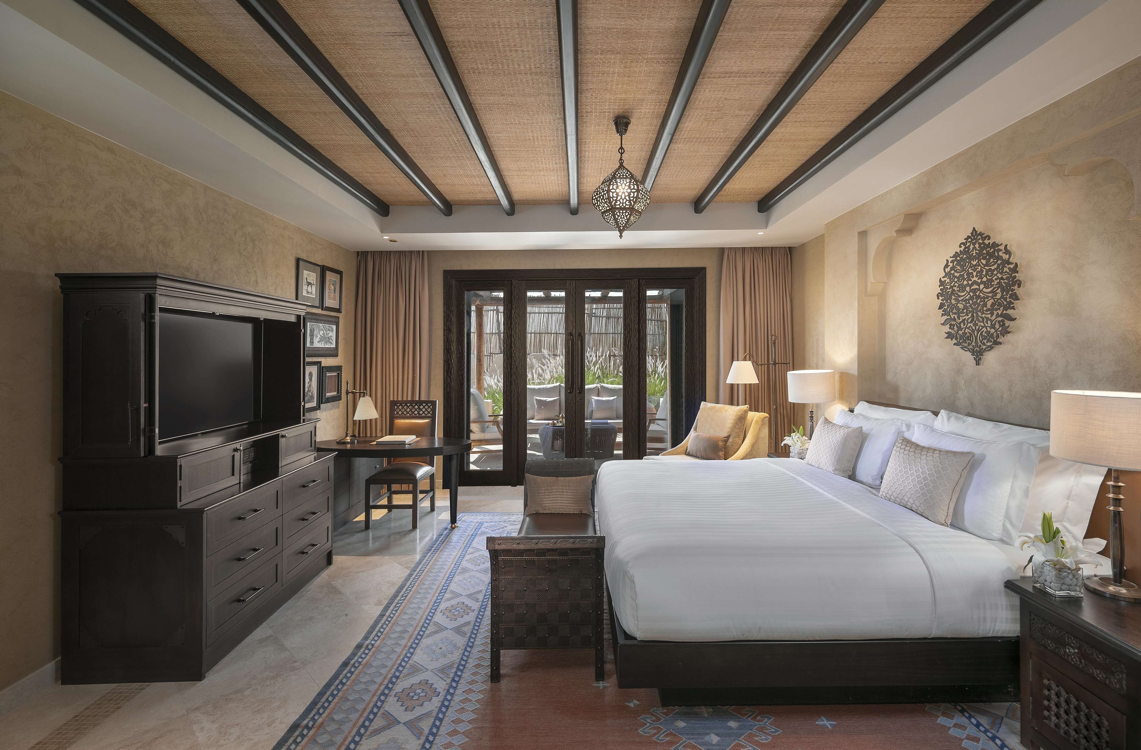 Qasr Al Sarab Desert Resort by Anantara