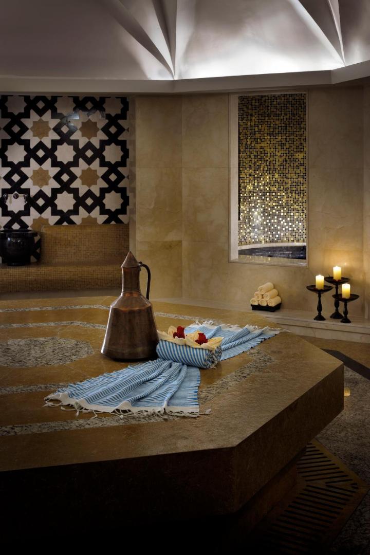 Qasr Al Sarab Desert Resort by Anantara