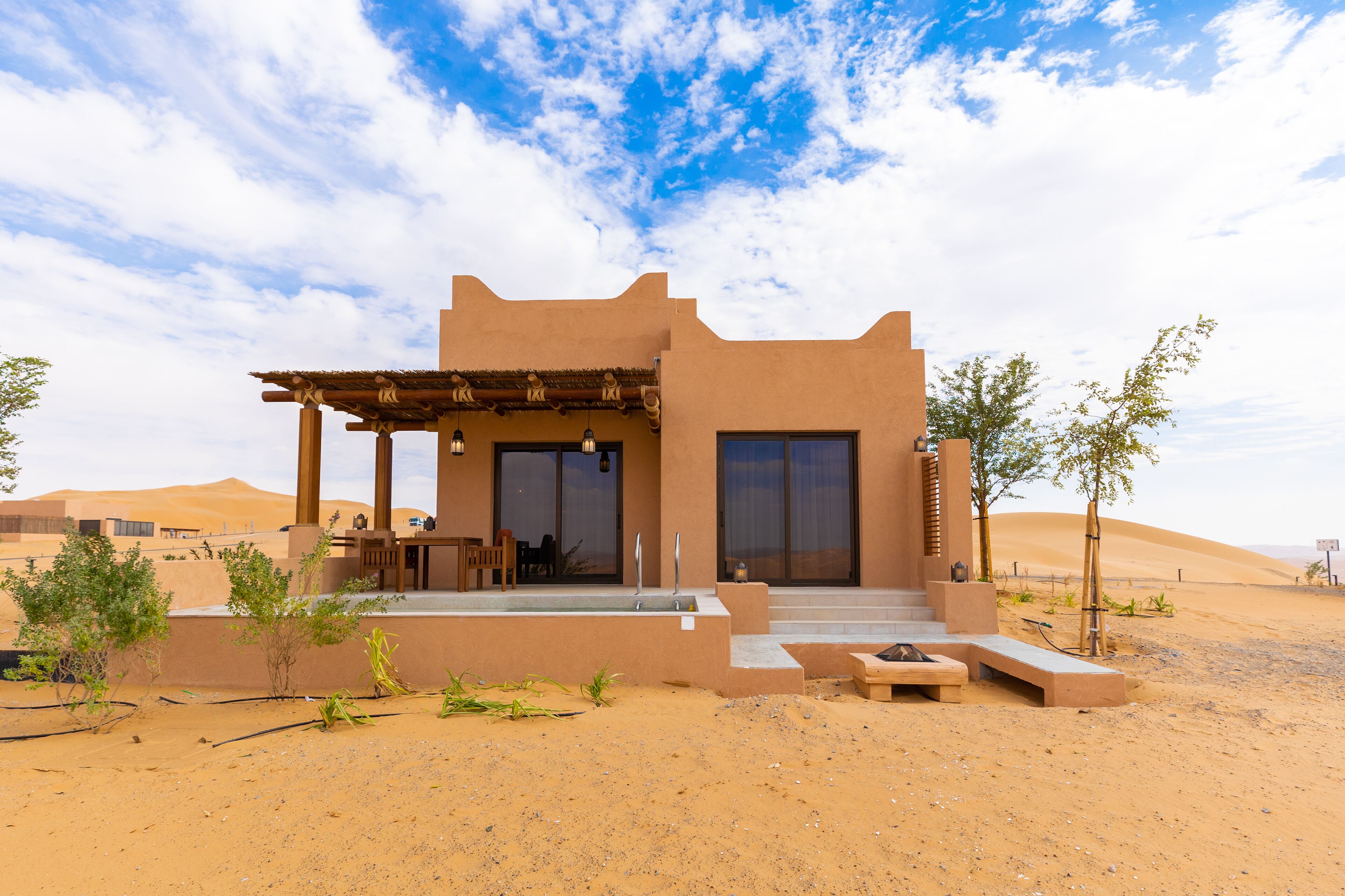 Bab Al Nojoum Bateen Liwa