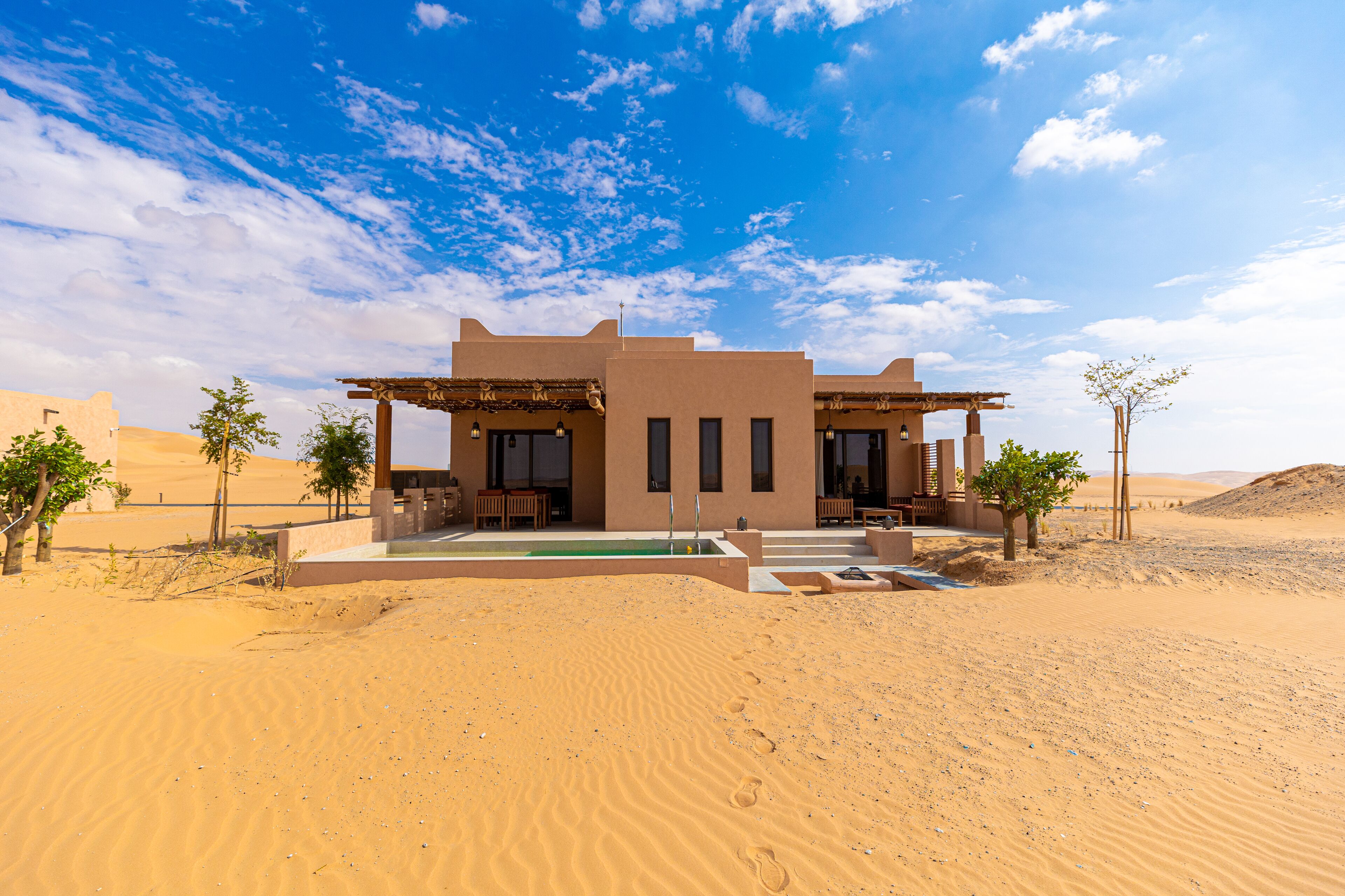 Bab Al Nojoum Bateen Liwa