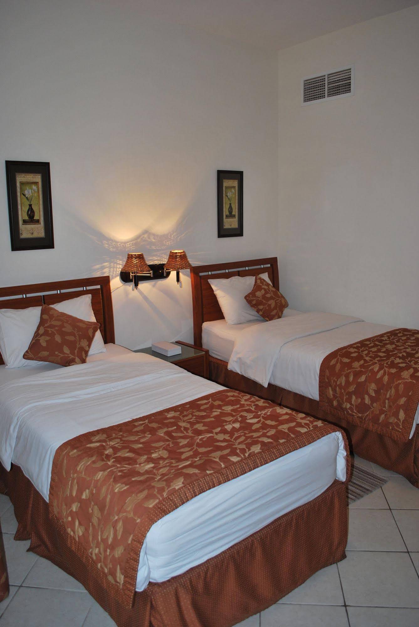 Al Deyafa Hotel Apartments 3