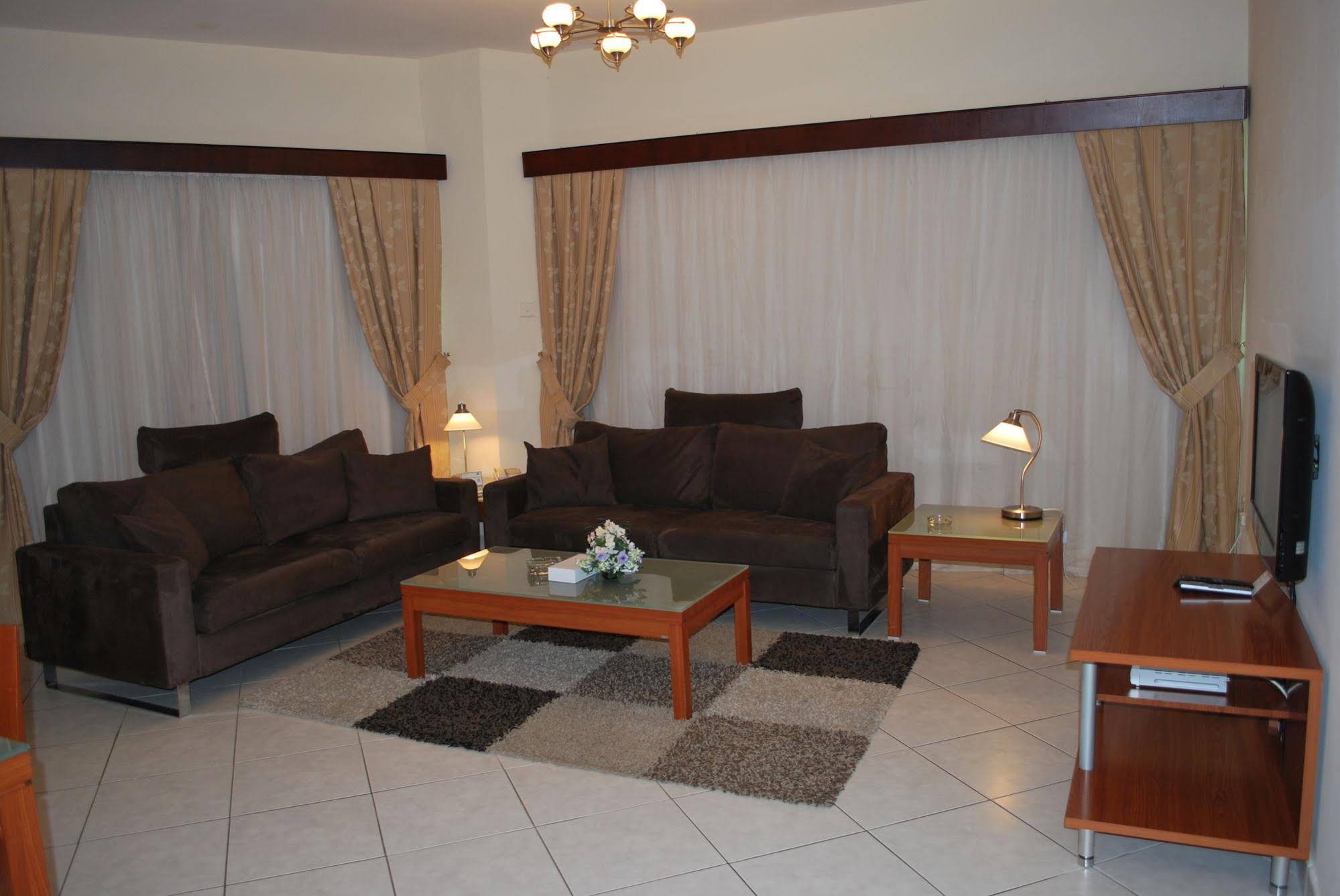 Al Deyafa Hotel Apartments 3