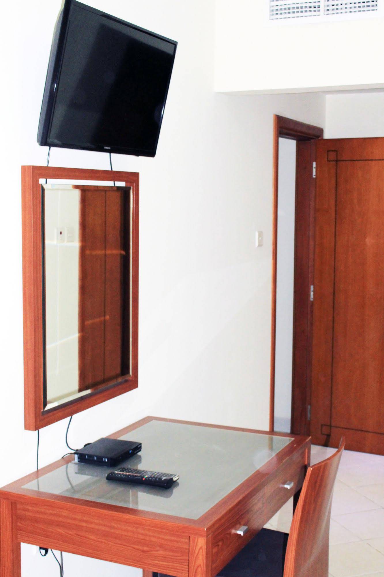 Al Deyafa Hotel Apartments 3
