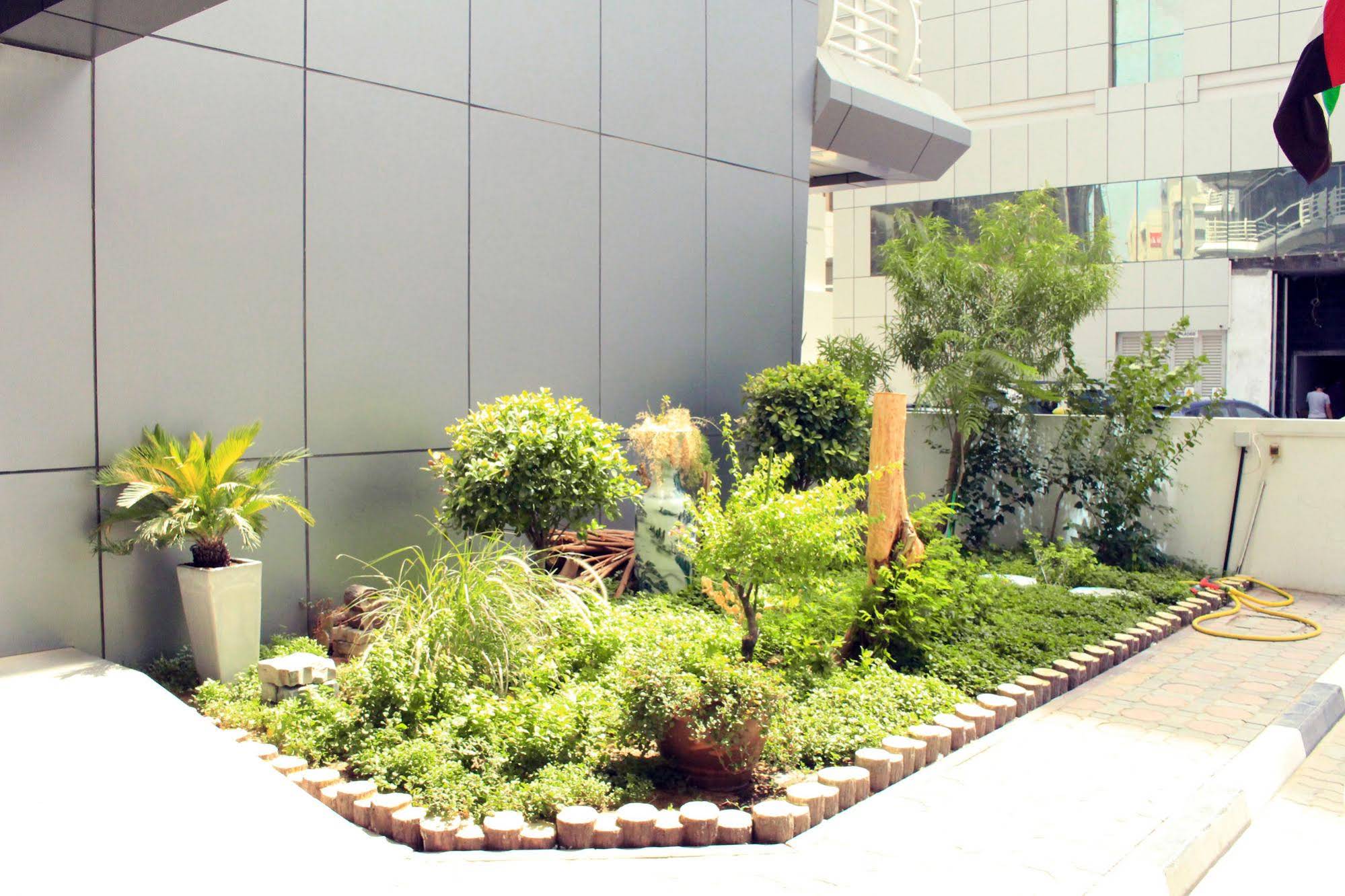 Al Deyafa Hotel Apartments 3