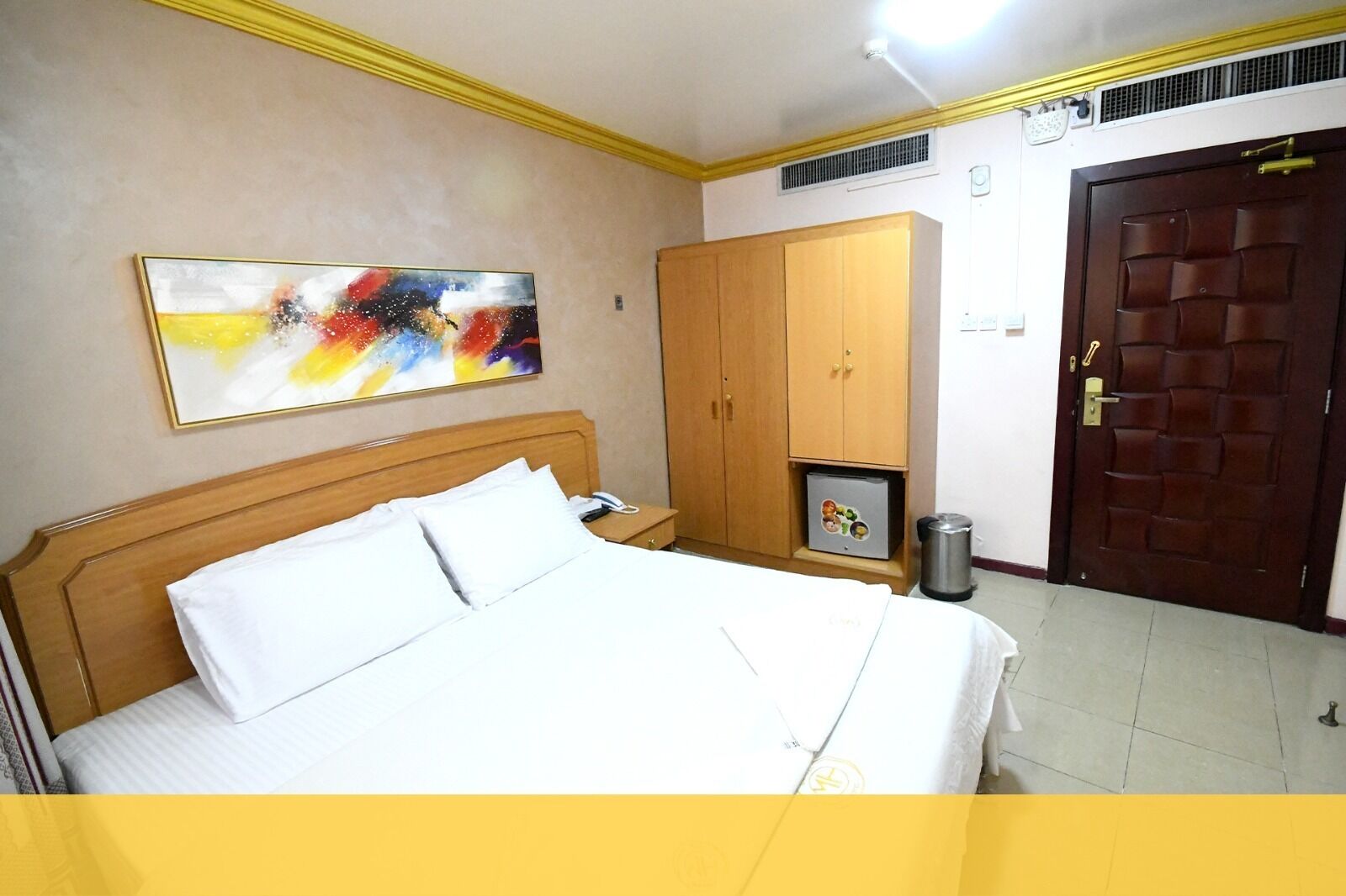 Maaeen Hotel