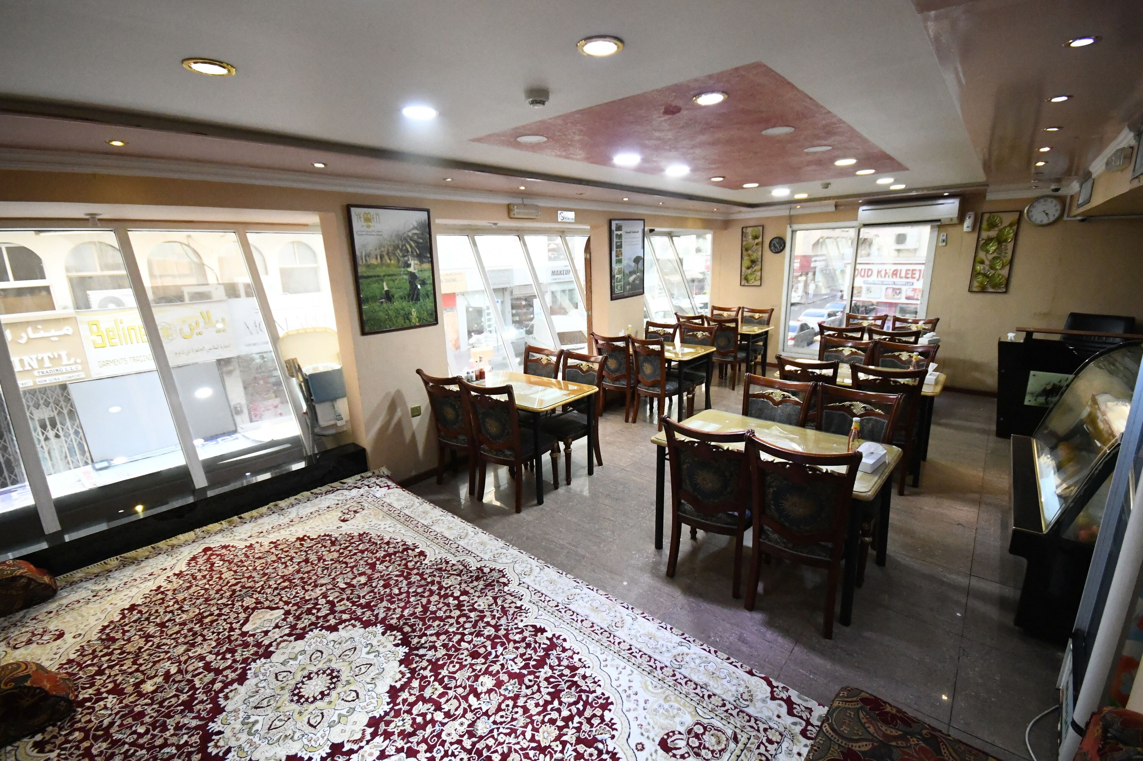 Maaeen Hotel
