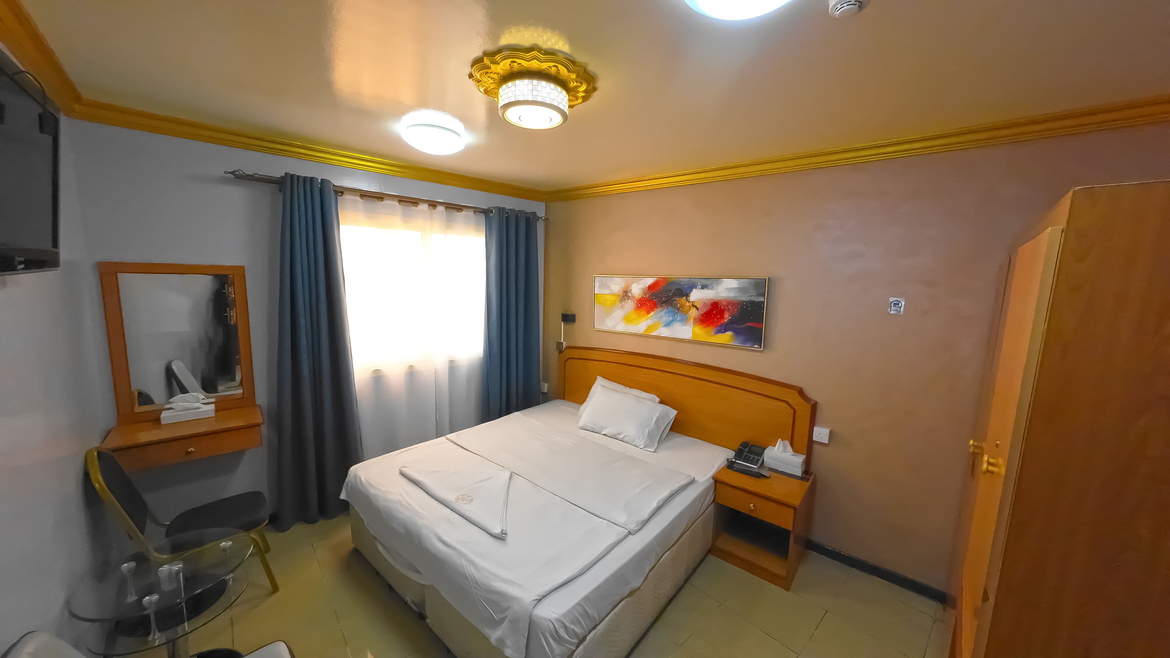 Maaeen Hotel