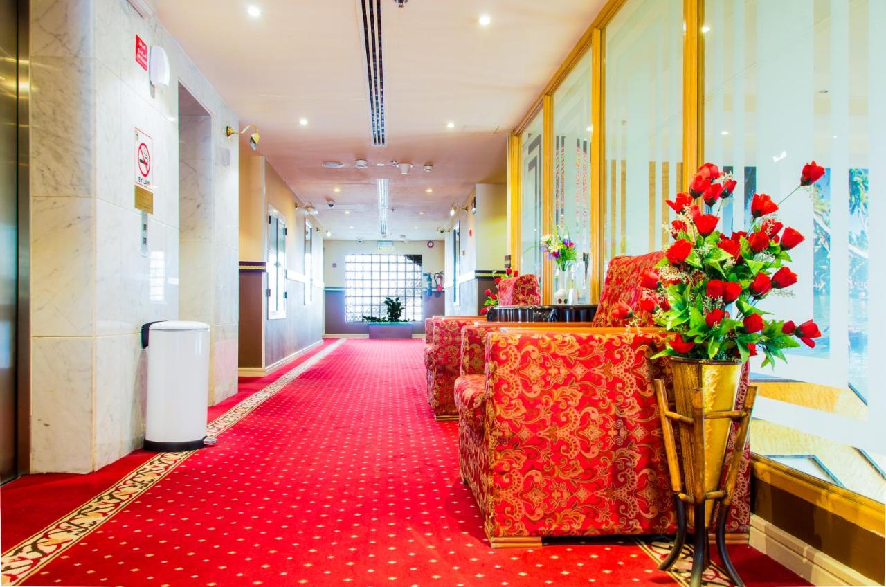 Le Paradise Palace