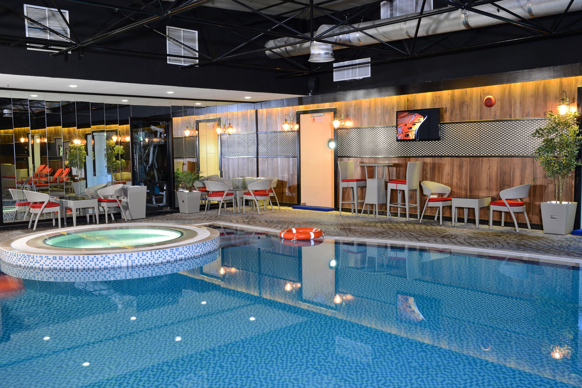 Sun & Sands Hotel