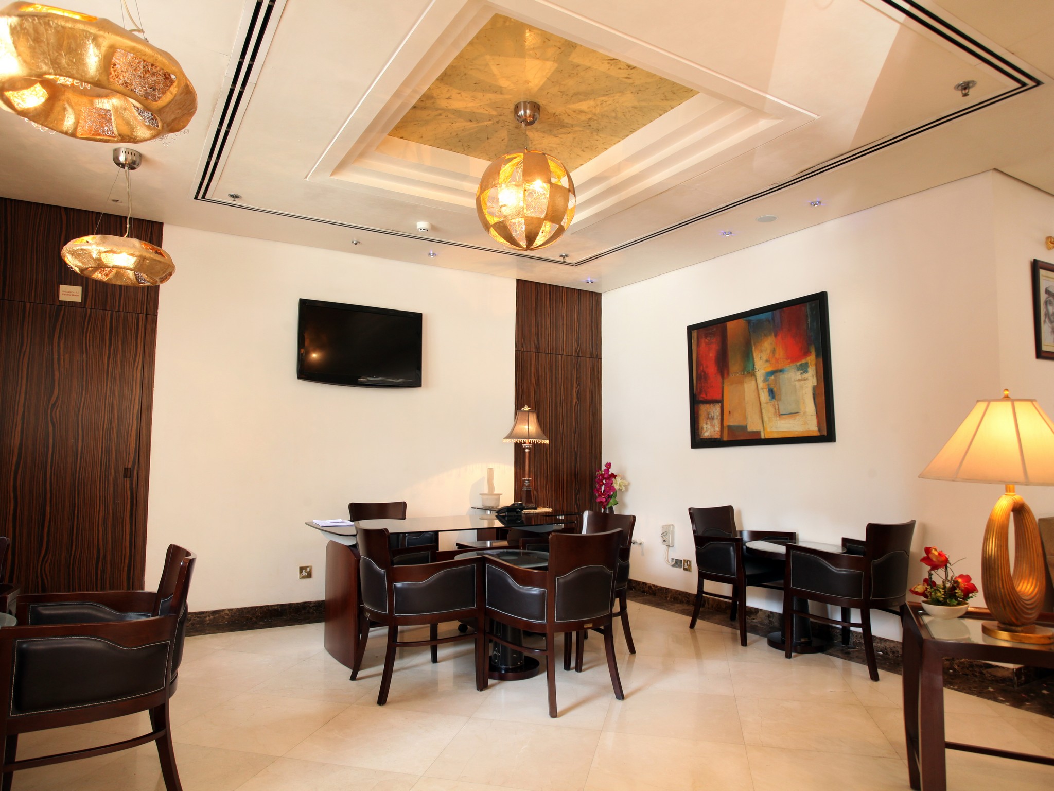 Syaj Hotel by OYO Rooms