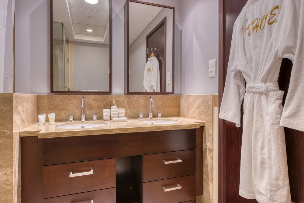 29 Boulevard by Bella Vista Apartment