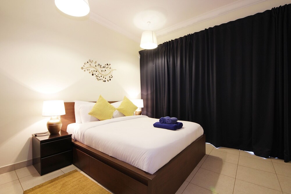 8 Boulevard Walk by New Arabian Holiday Homes