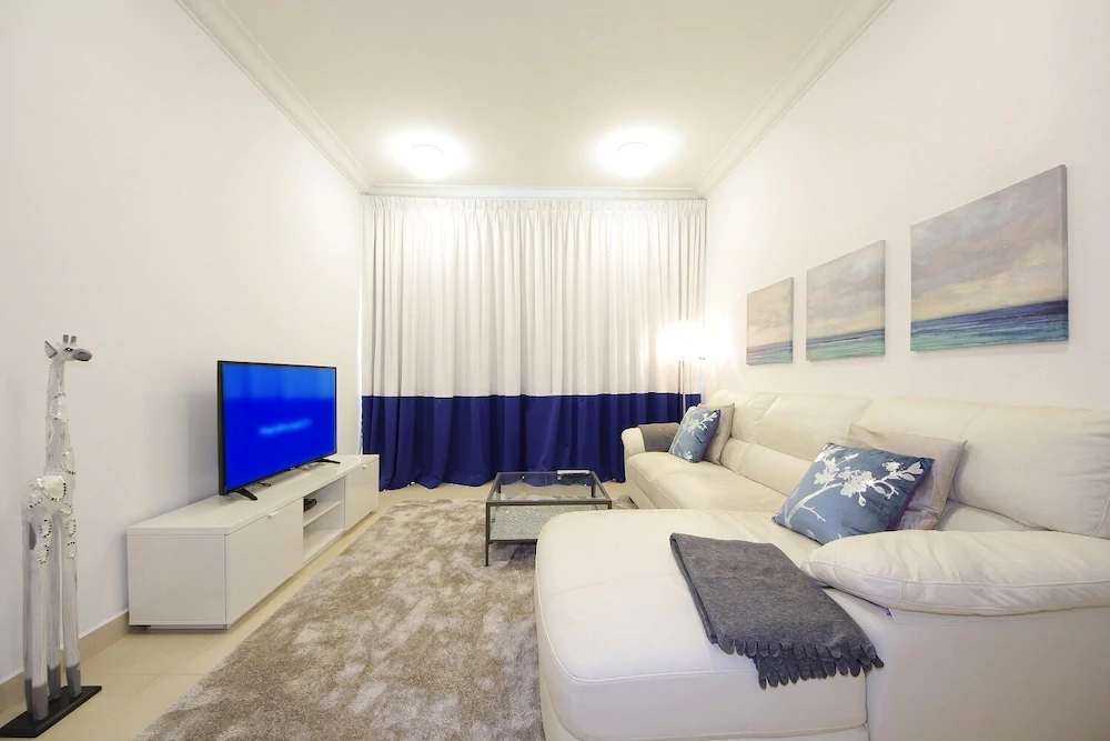 8 Boulevard Walk by New Arabian Holiday Homes
