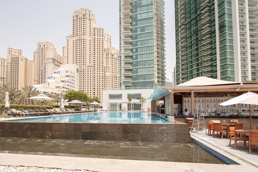 Al Bateen Residence by Frank Porter