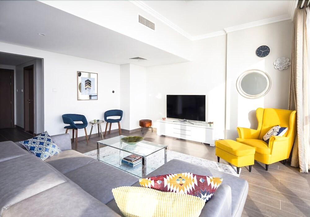 Al Bateen Residence by Frank Porter