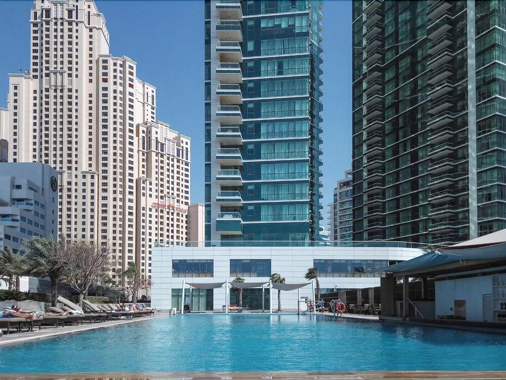 Al Bateen Residence by Frank Porter