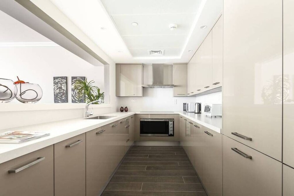 Al Bateen Residence by Frank Porter
