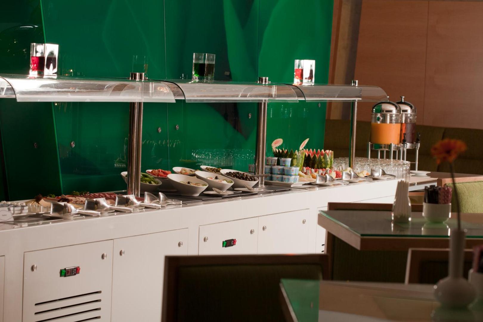 Al Khoory Executive Hotel