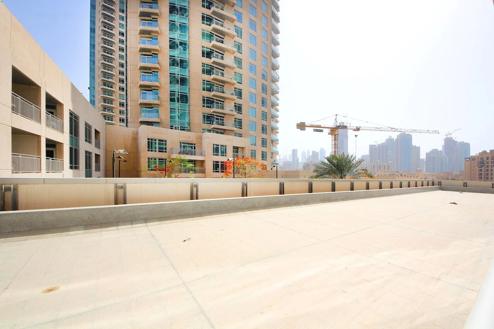 Burj Al Nujoom by New Arabian Holiday Homes