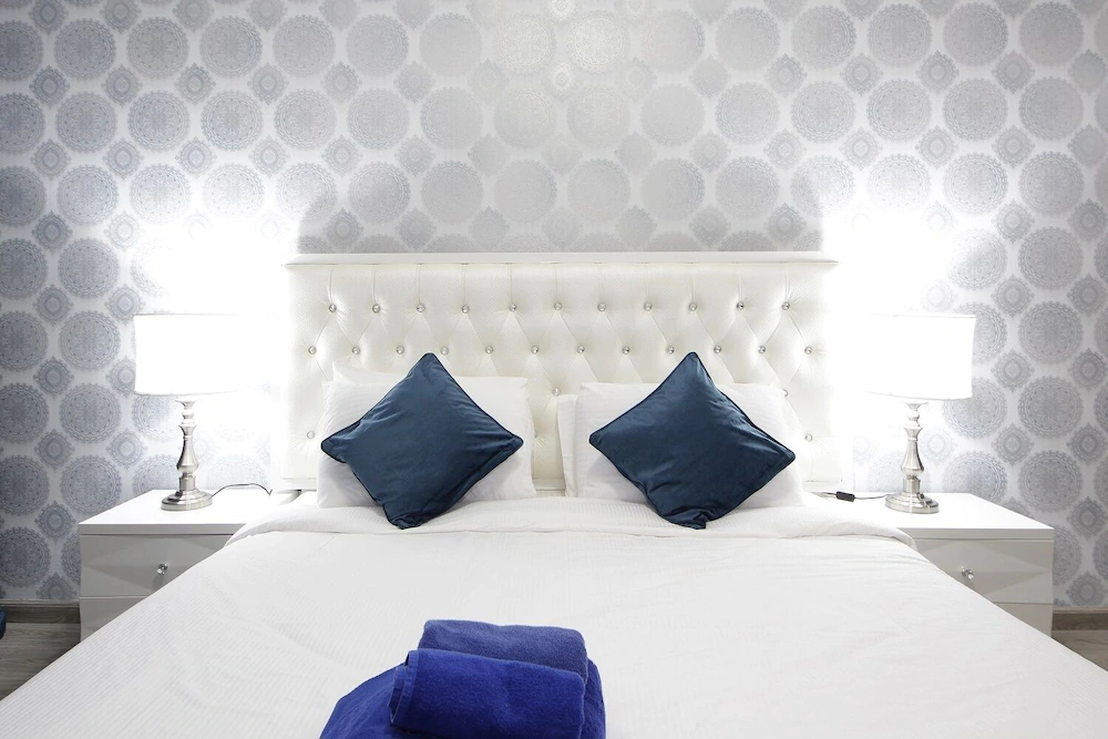 Burj Al Nujoom by New Arabian Holiday Homes