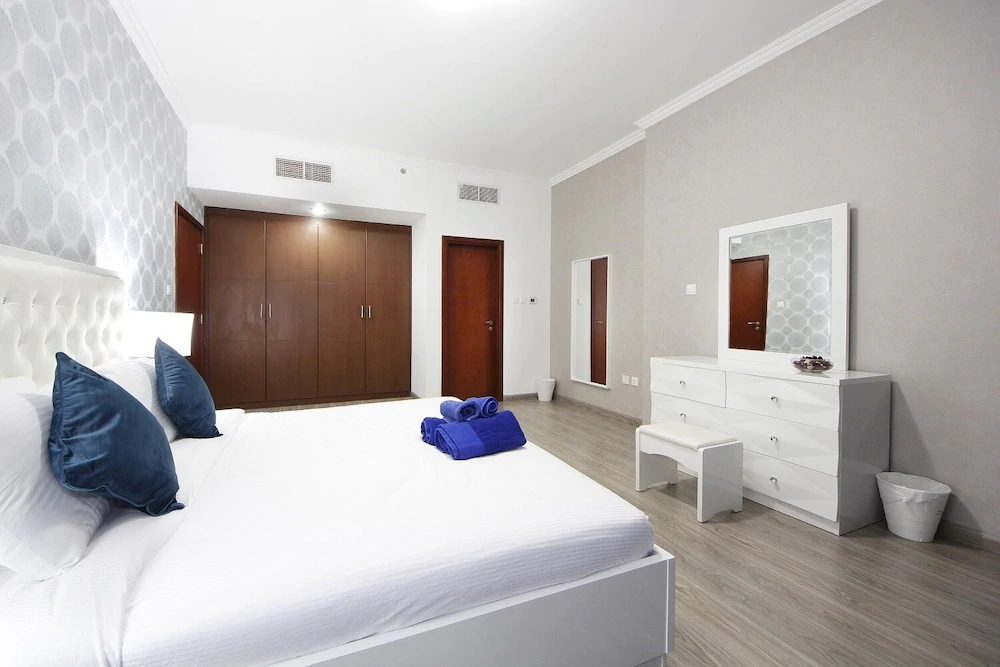 Burj Al Nujoom by New Arabian Holiday Homes