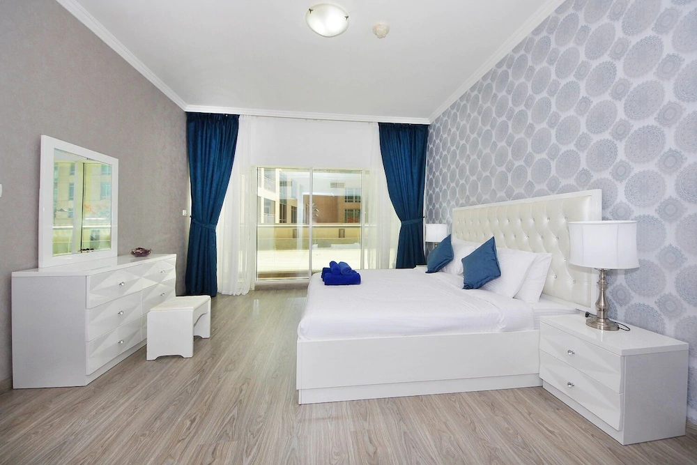 Burj Al Nujoom by New Arabian Holiday Homes