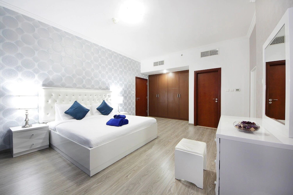 Burj Al Nujoom by New Arabian Holiday Homes