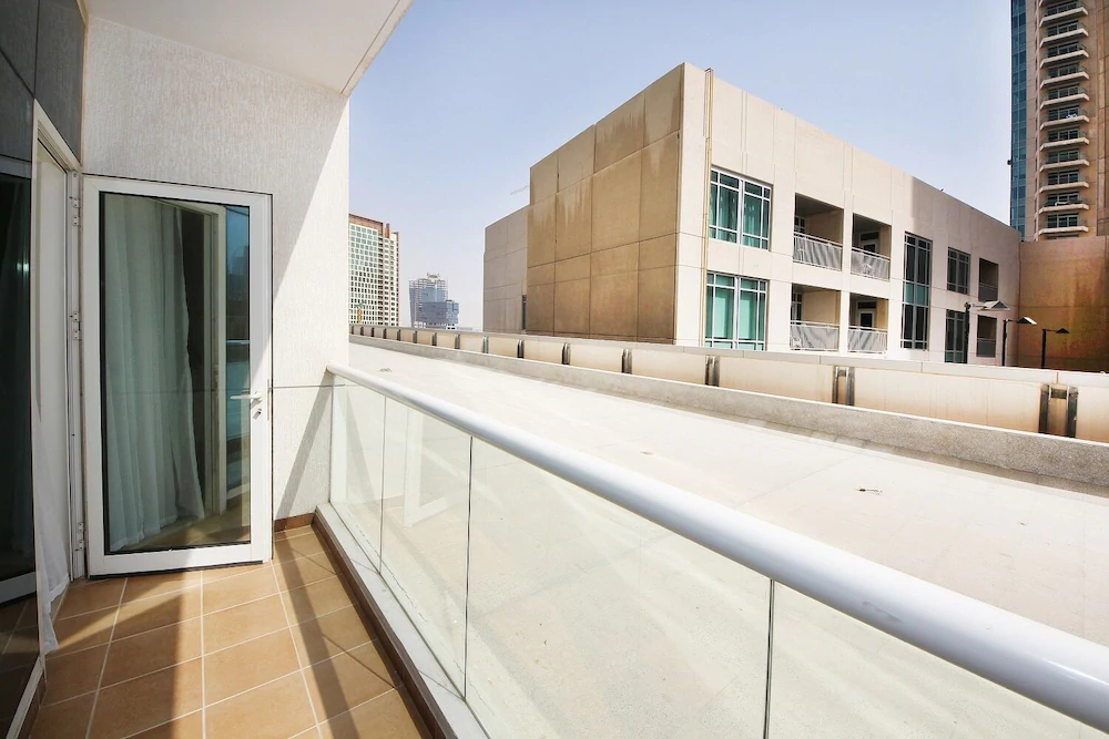 Burj Al Nujoom by New Arabian Holiday Homes