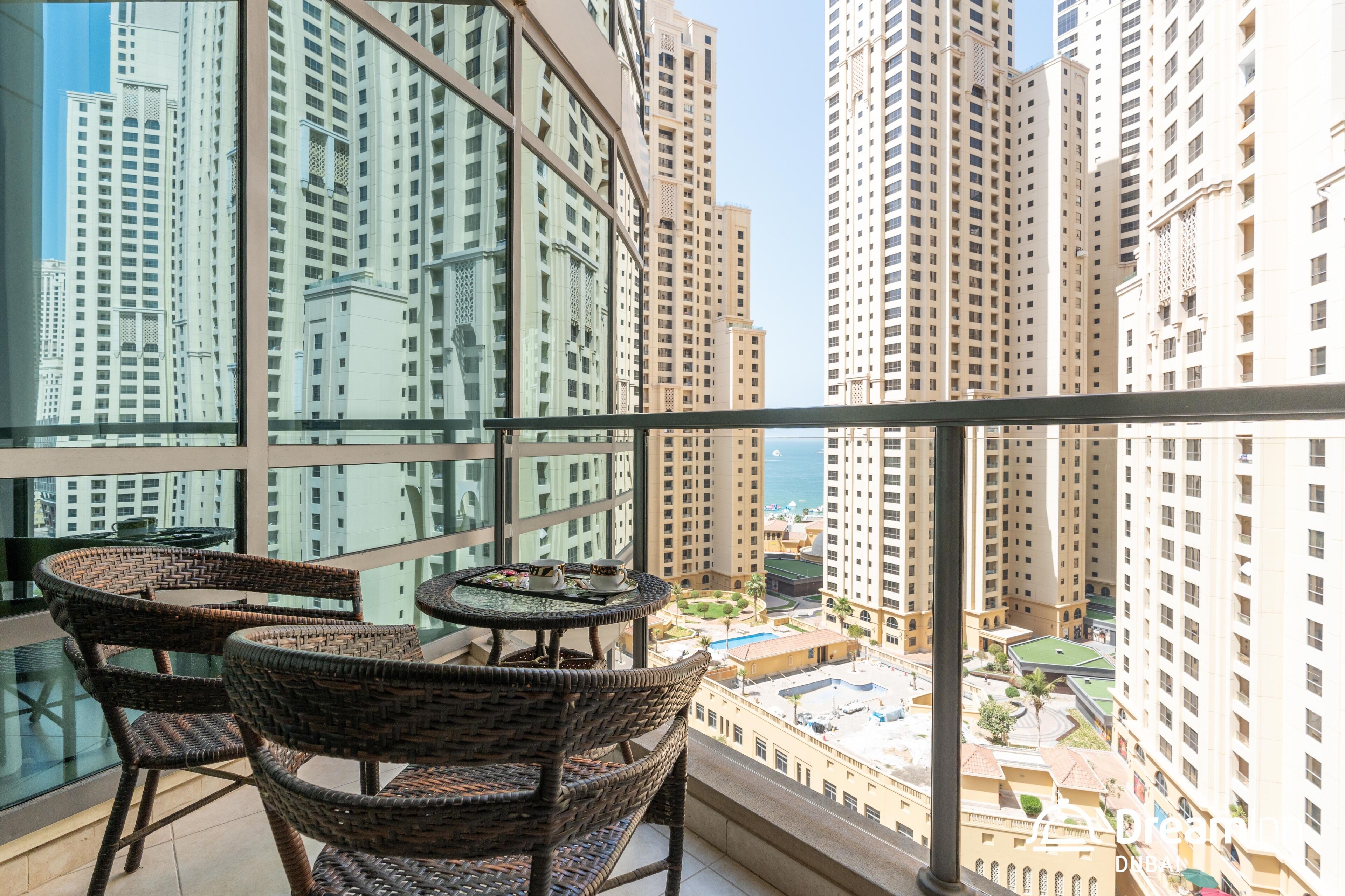 Al Sahab by Dream Inn Apartments