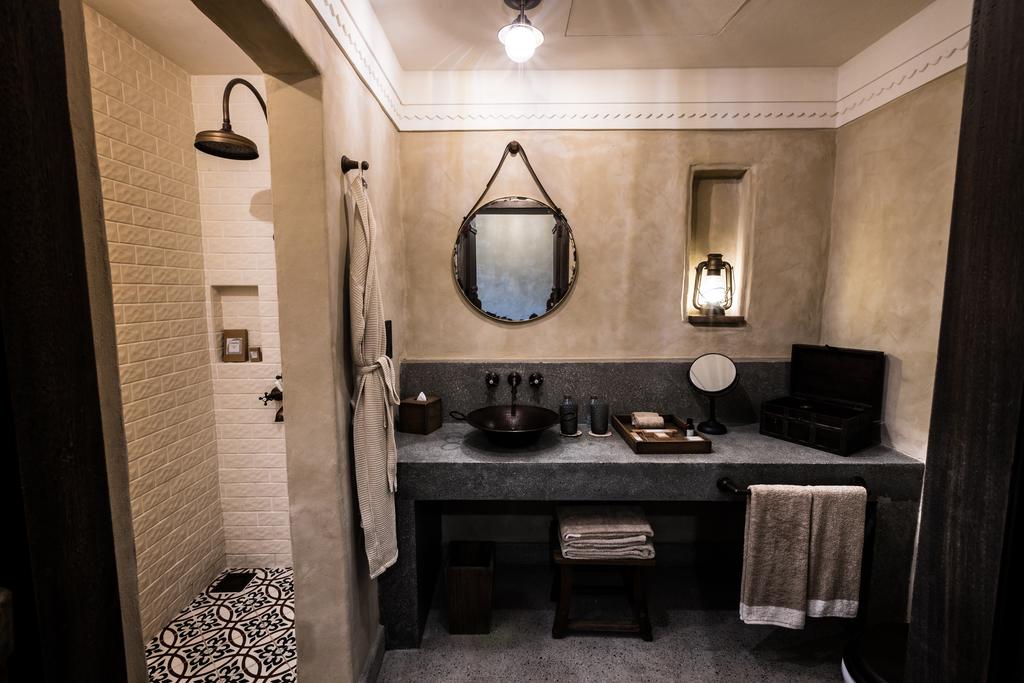Al Seef Heritage Hotel Dubai, Curio Collection by Hilton
